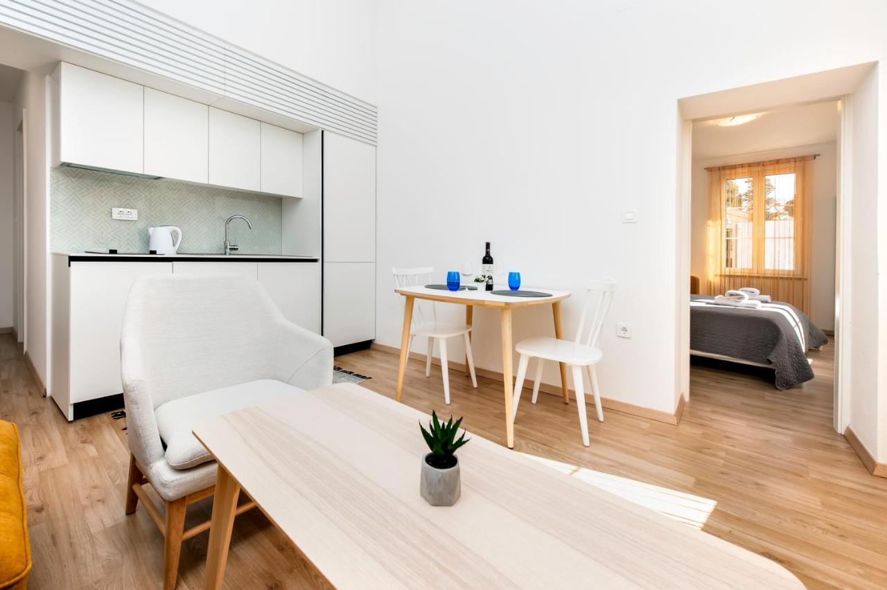 City Comfort Apartments Rovinj Bagian luar foto