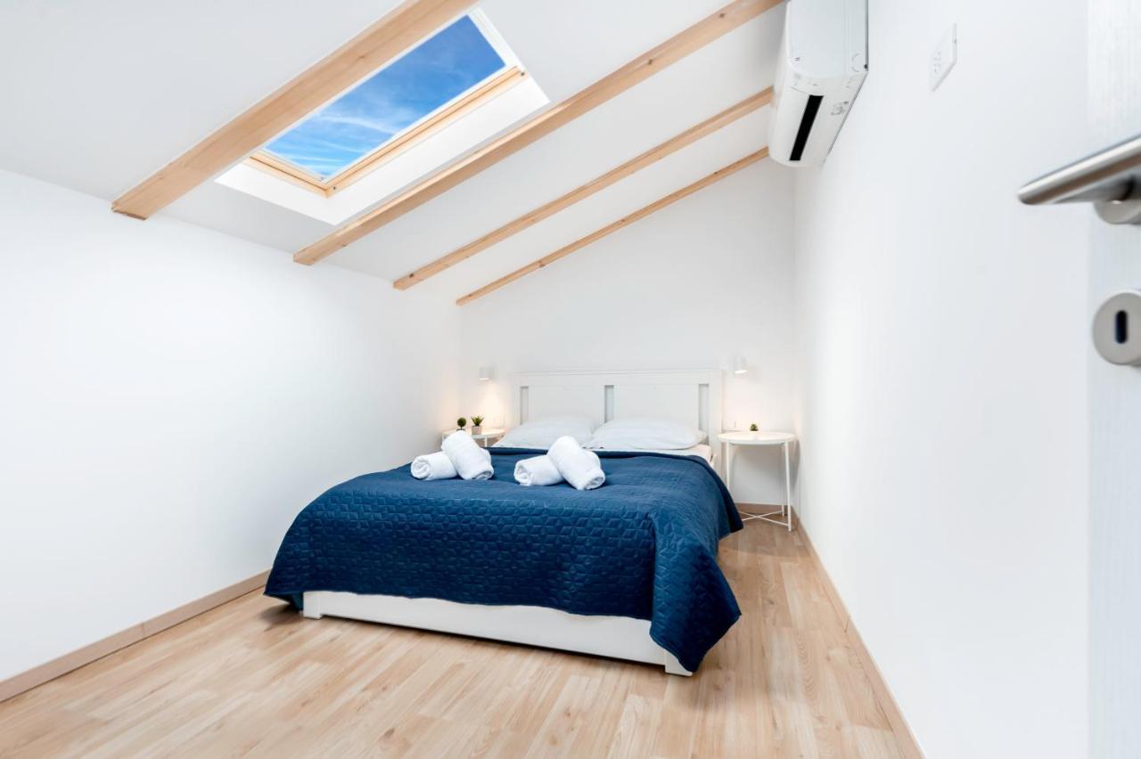 City Comfort Apartments Rovinj Bagian luar foto