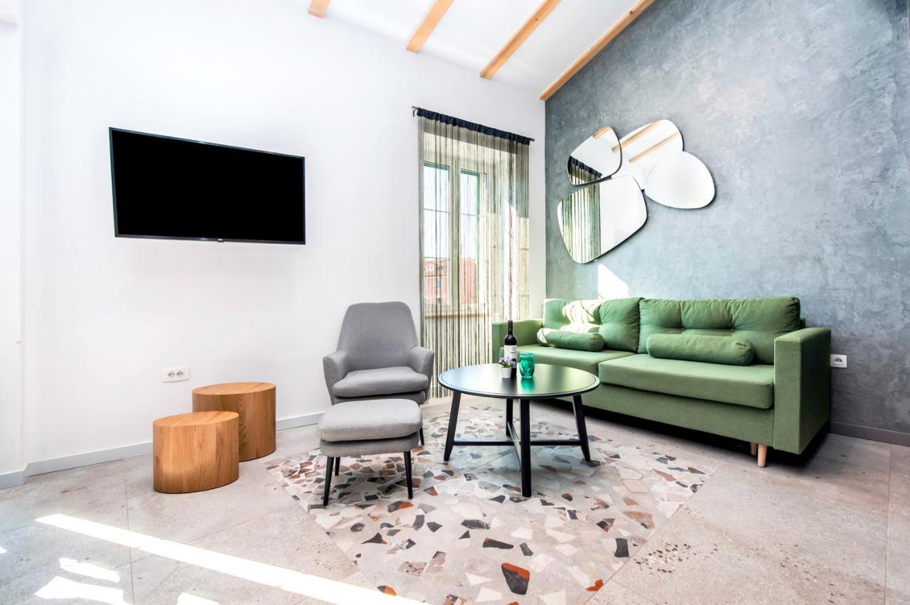 City Comfort Apartments Rovinj Bagian luar foto