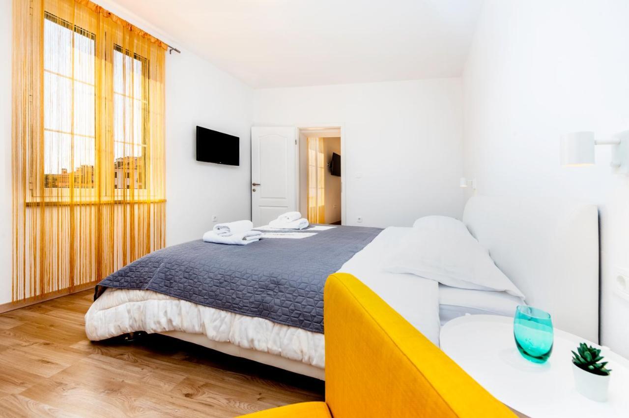 City Comfort Apartments Rovinj Bagian luar foto