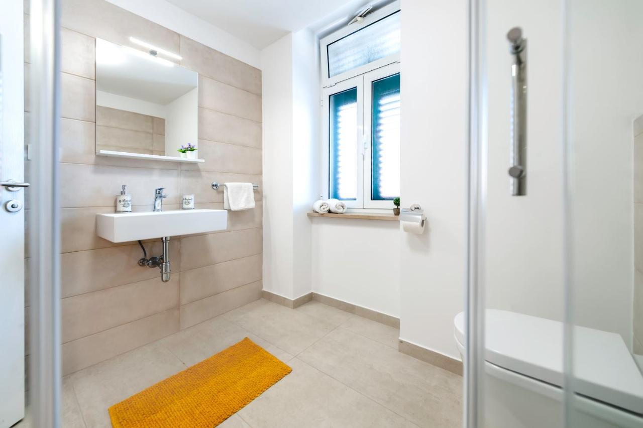 City Comfort Apartments Rovinj Bagian luar foto