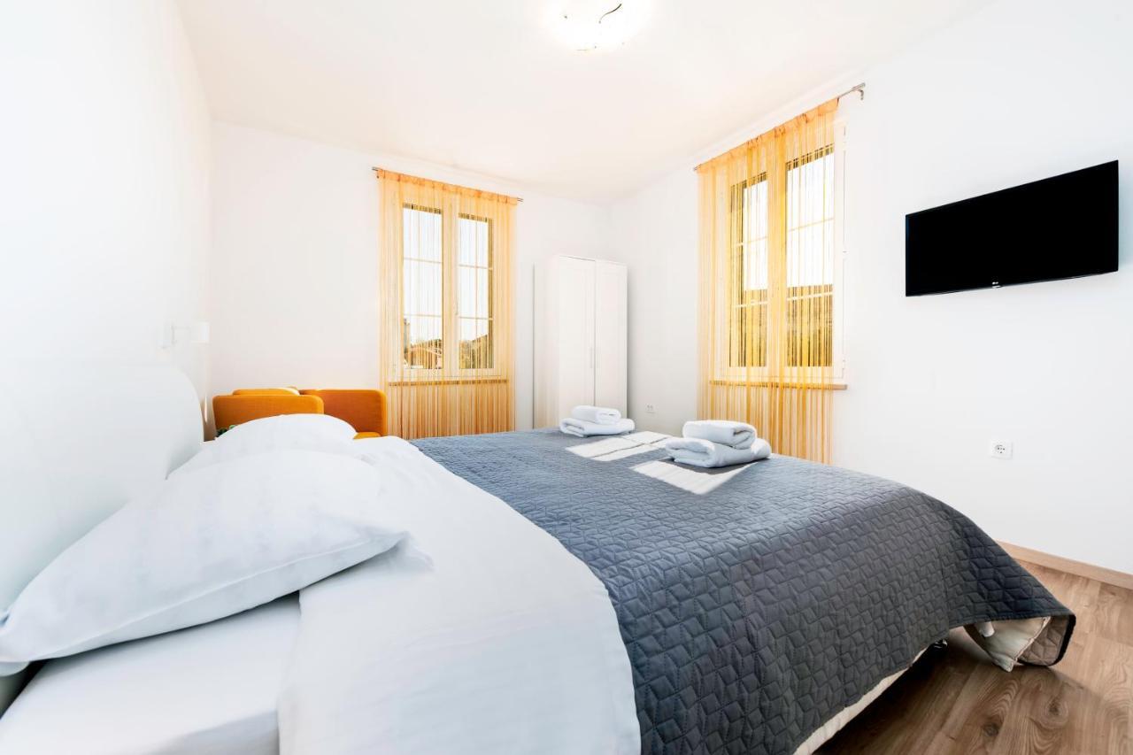 City Comfort Apartments Rovinj Bagian luar foto