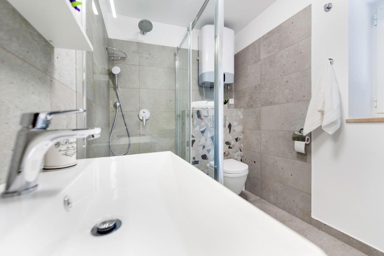 City Comfort Apartments Rovinj Bagian luar foto